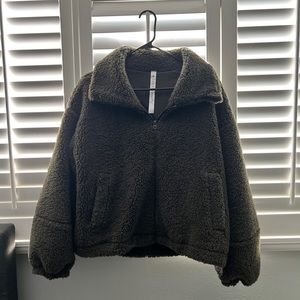 Lululemon cinchable fleece zip-up NWOT